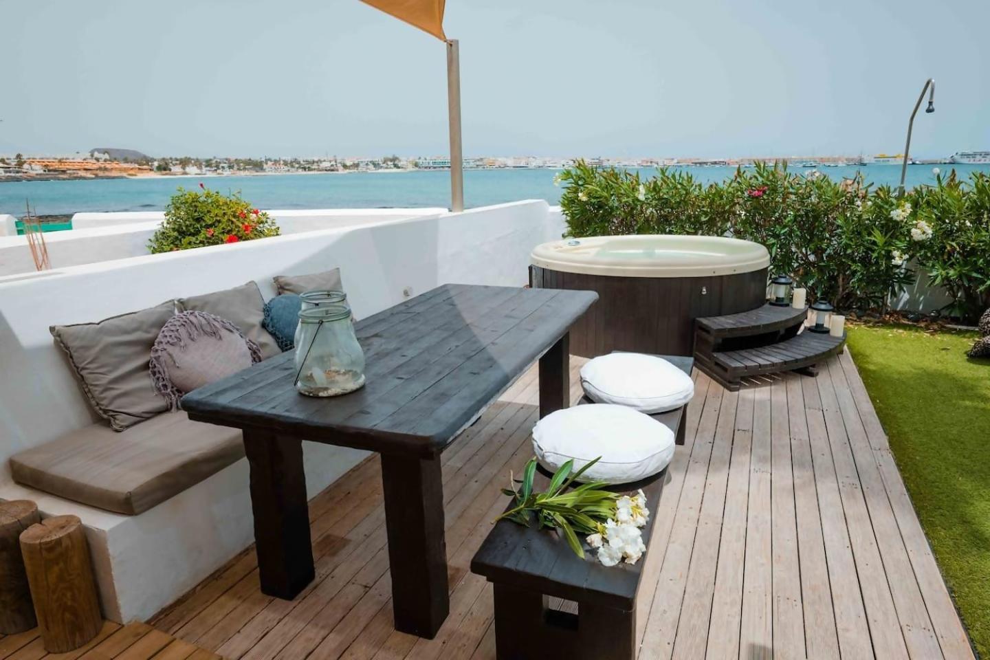 Villa Maluhia Frente Al Mar Y Jacuzzi Corralejo Exteriör bild